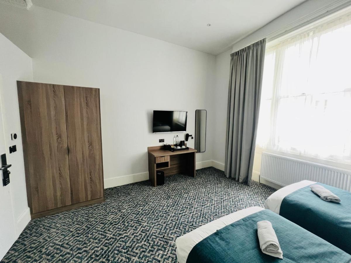 The Chapter Hotels - The J Hyde Park Лондон Екстериор снимка