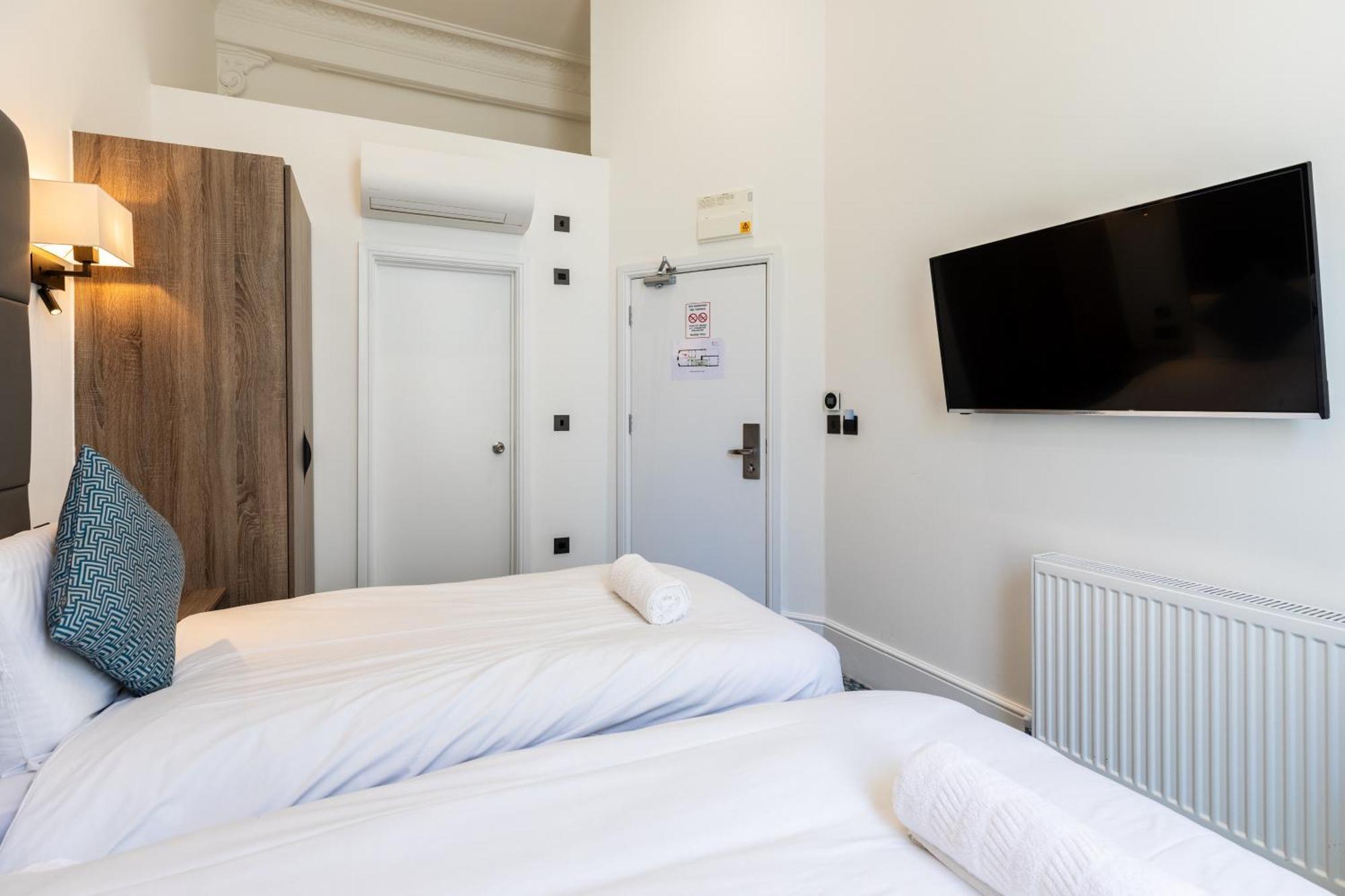 The Chapter Hotels - The J Hyde Park Лондон Екстериор снимка